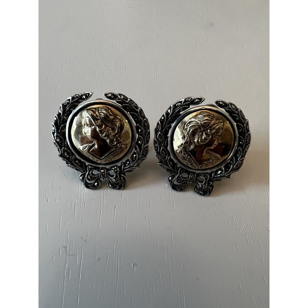Estate Sterling Silver 925 Marcasite Cameo Palladium Plated Wreath Clip Earring